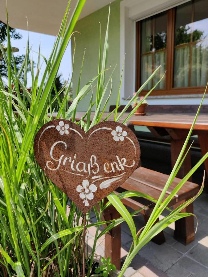 Pension Holzapfel Sankt Georgen im Attergau Exteriör bild