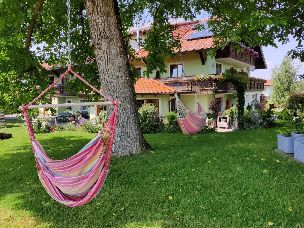 Pension Holzapfel Sankt Georgen im Attergau Exteriör bild